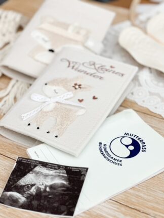 Untersuchungsheft / Mutterpass Test